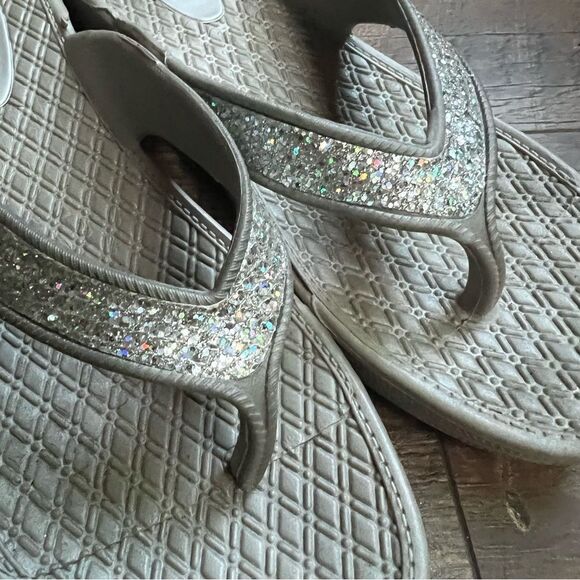 Capelli comfort gold/tan sparkly sandals women’s Sz 8 comfort sole - Picture 2 of 11